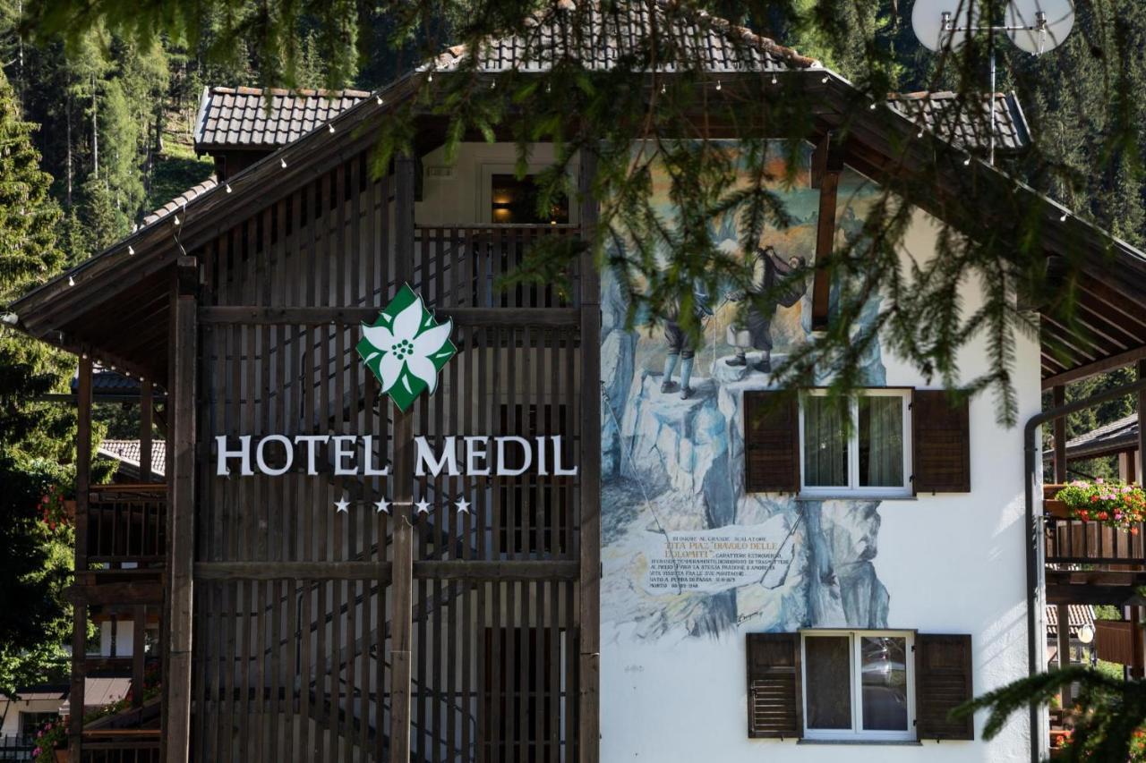 Hotel Medil Campitello di Fassa Exterior photo